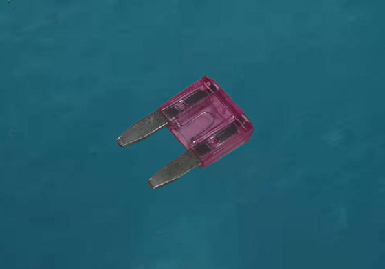 Mini Automotive Blade Fuse DC32V 3A Fast Acting UL248 Disetujui