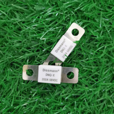MINI Ukuran Flat Type Dissmann Bolt Down Fuse 80VDC 50A Untuk Sistem Baterai Li Ion
