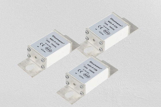 400 Amp Tegangan Tinggi Keramik Fuse ISO8820 Standar Warna Putih