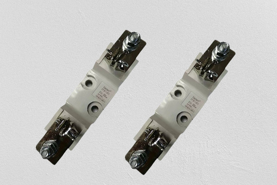 Thermal NH Type HRC Fuse 100 Amp 50kA Kapasitas Pemutusan Standar UL248